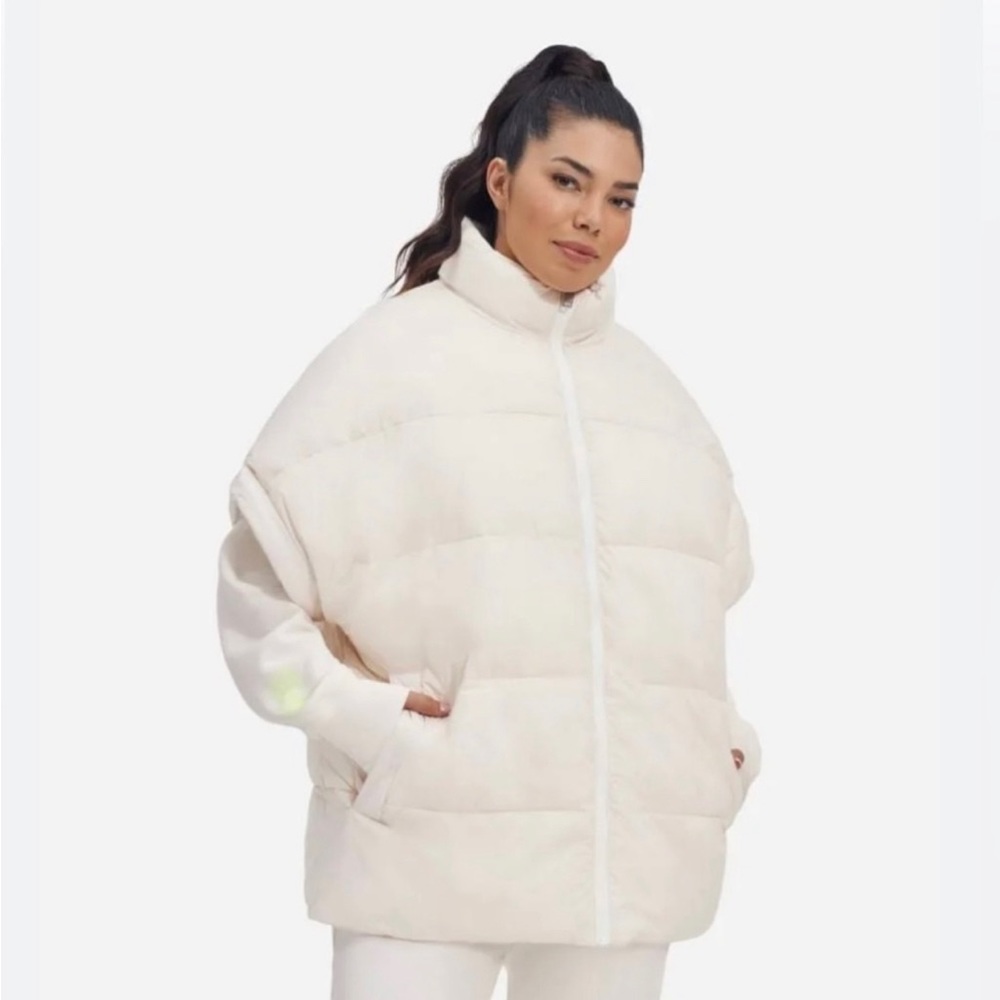 UGG Sydnee reversible puffer vest